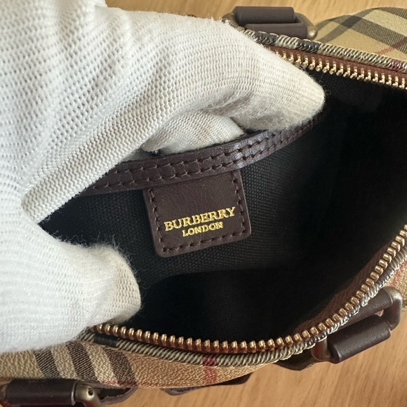 Burberry Boston Bag - Picture 10 of 12